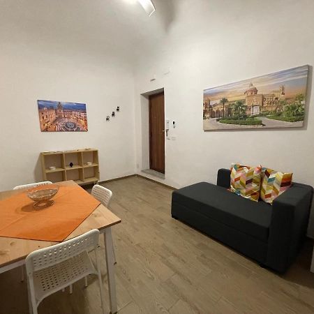 Le Colonne Del Massimo Apartment Palermo Zewnętrze zdjęcie